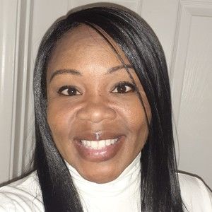 Meet your Posher, Latitia